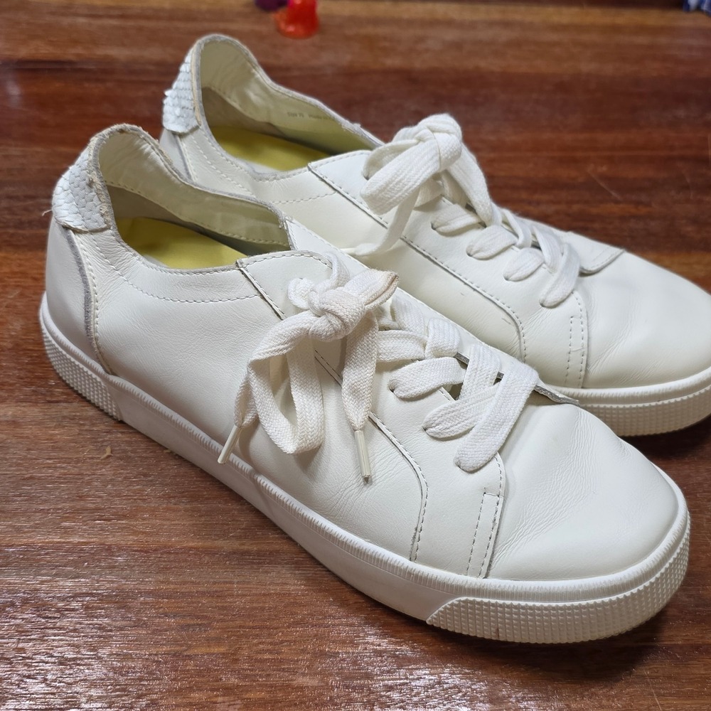 Dolce Vita Womens White Leather Low Top Sneakers Snakeskin Heel Size 7.5